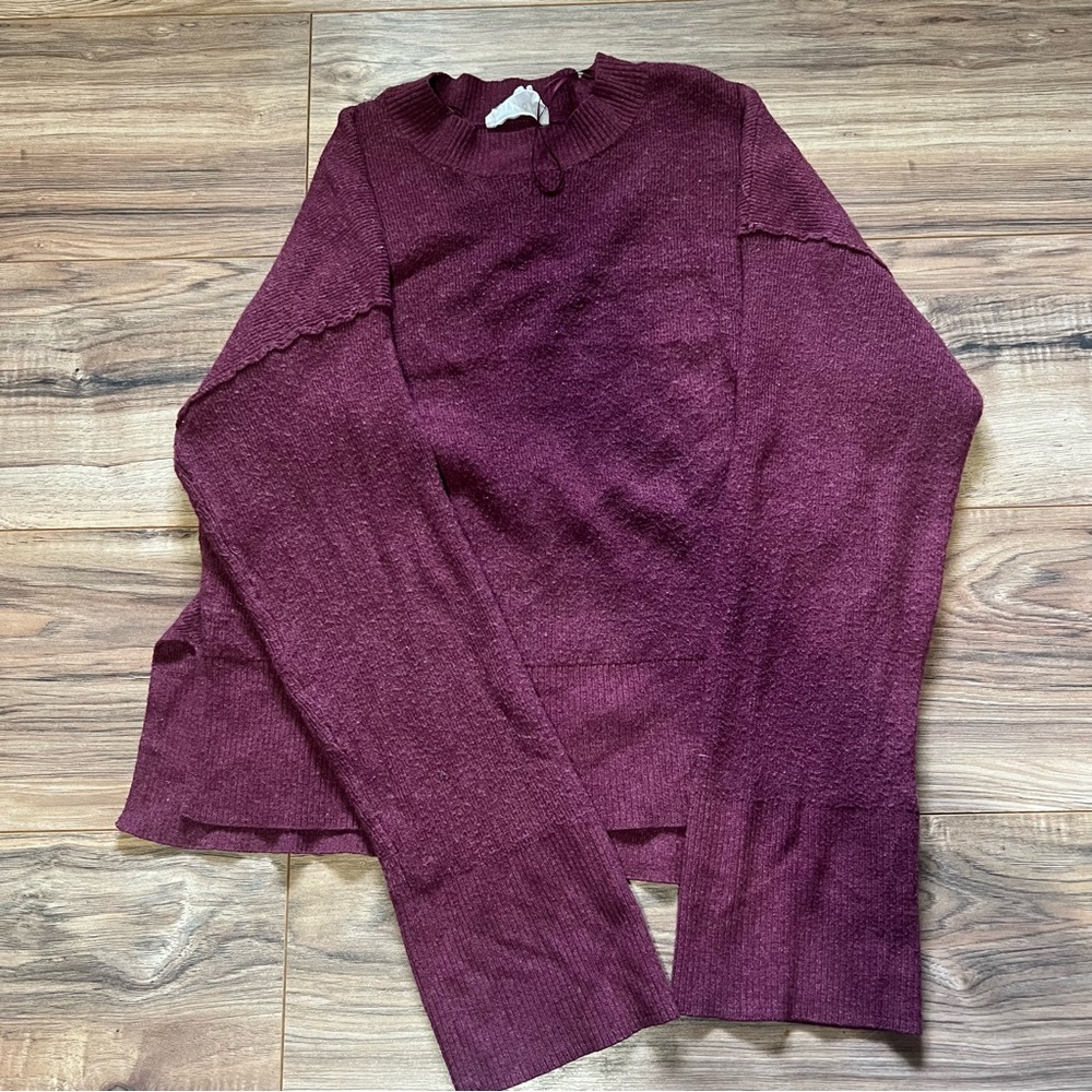 Olive & Oak Maroon Knit Pullover wide sleeves